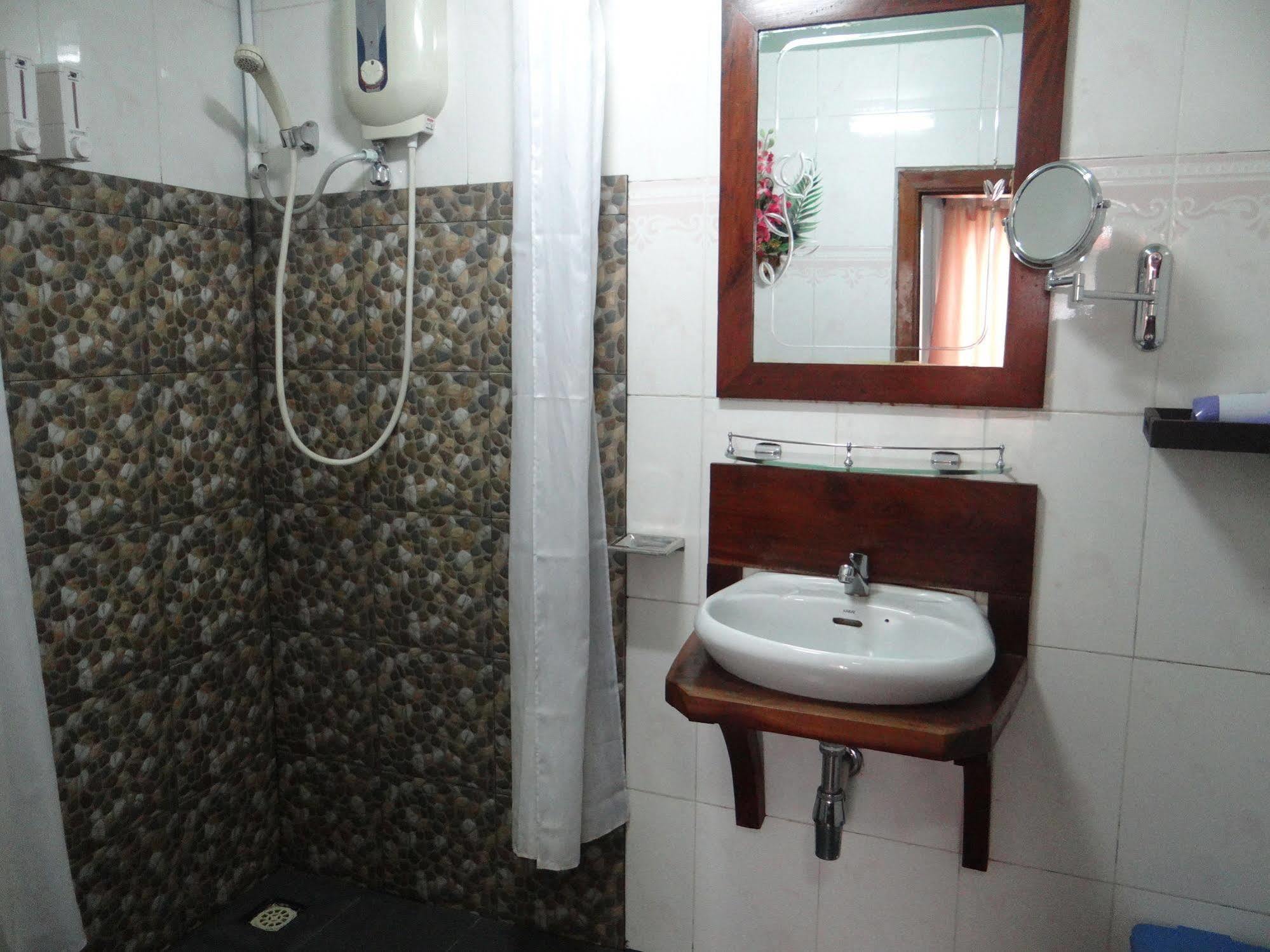Alibi Guesthouse Phnom Penh Eksteriør bilde