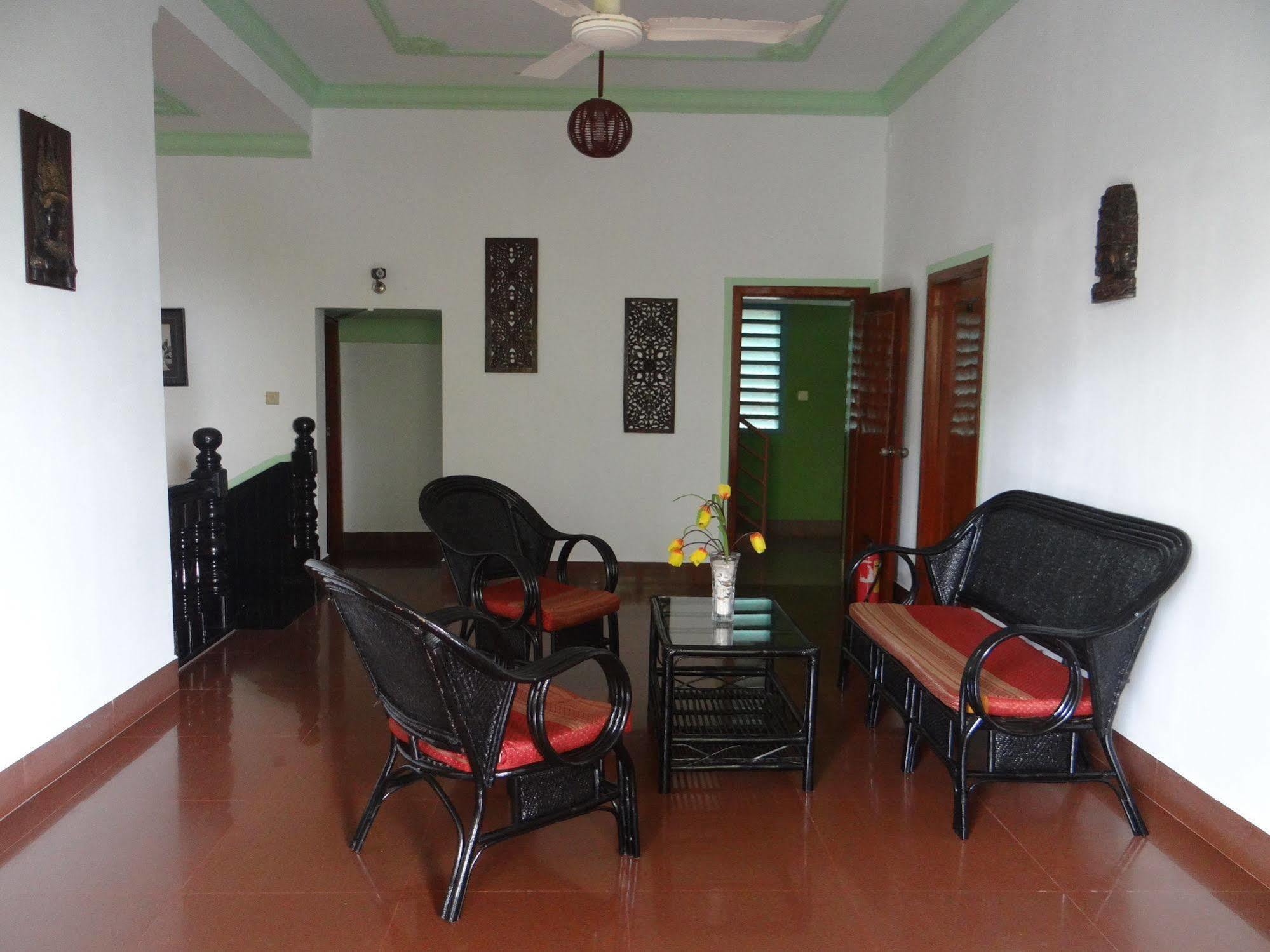 Alibi Guesthouse Phnom Penh Eksteriør bilde